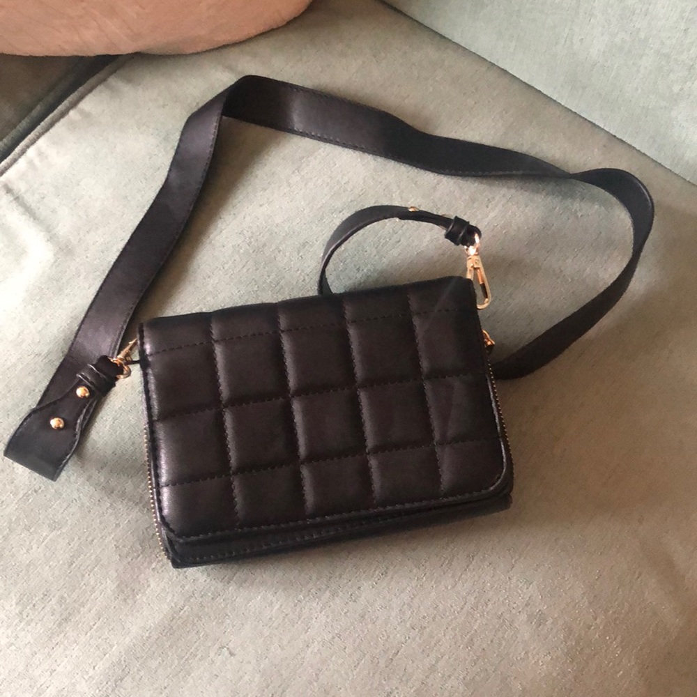 Quilted crossbody bag with camera strap